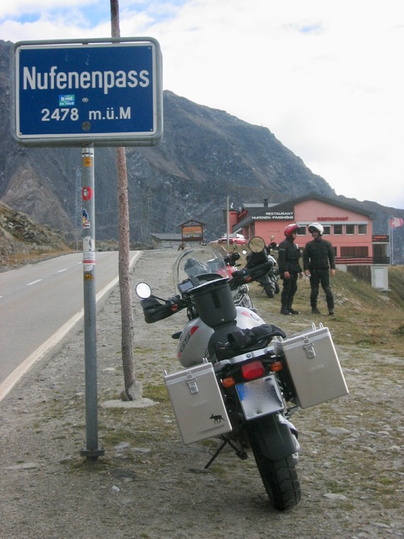 Nufenenpass-Schweiz-2478m-2005